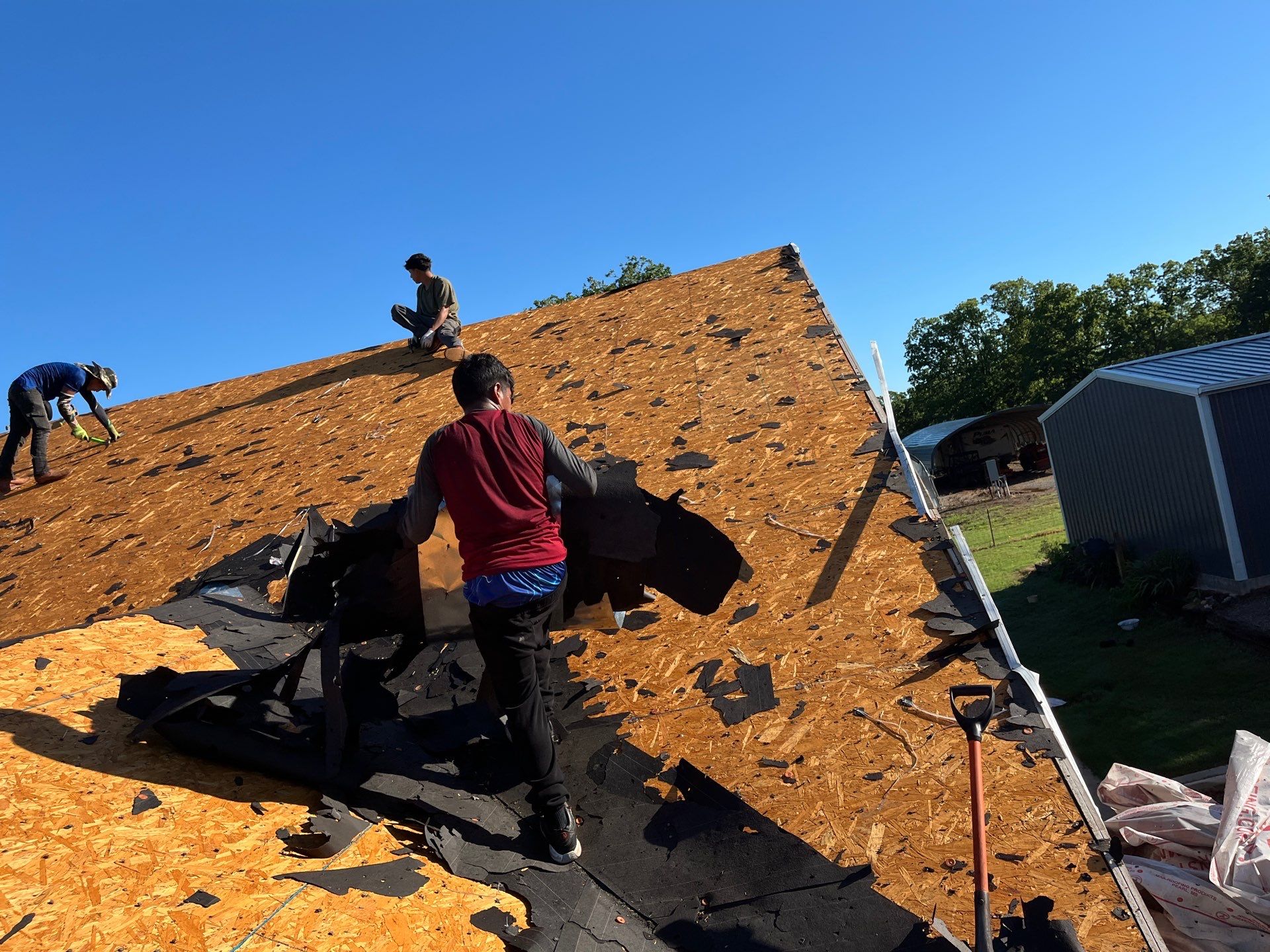 Roof Replacement and Architectural Shingle Installation in Joy, Oklahoma by BANA Roofing and Solar Supply