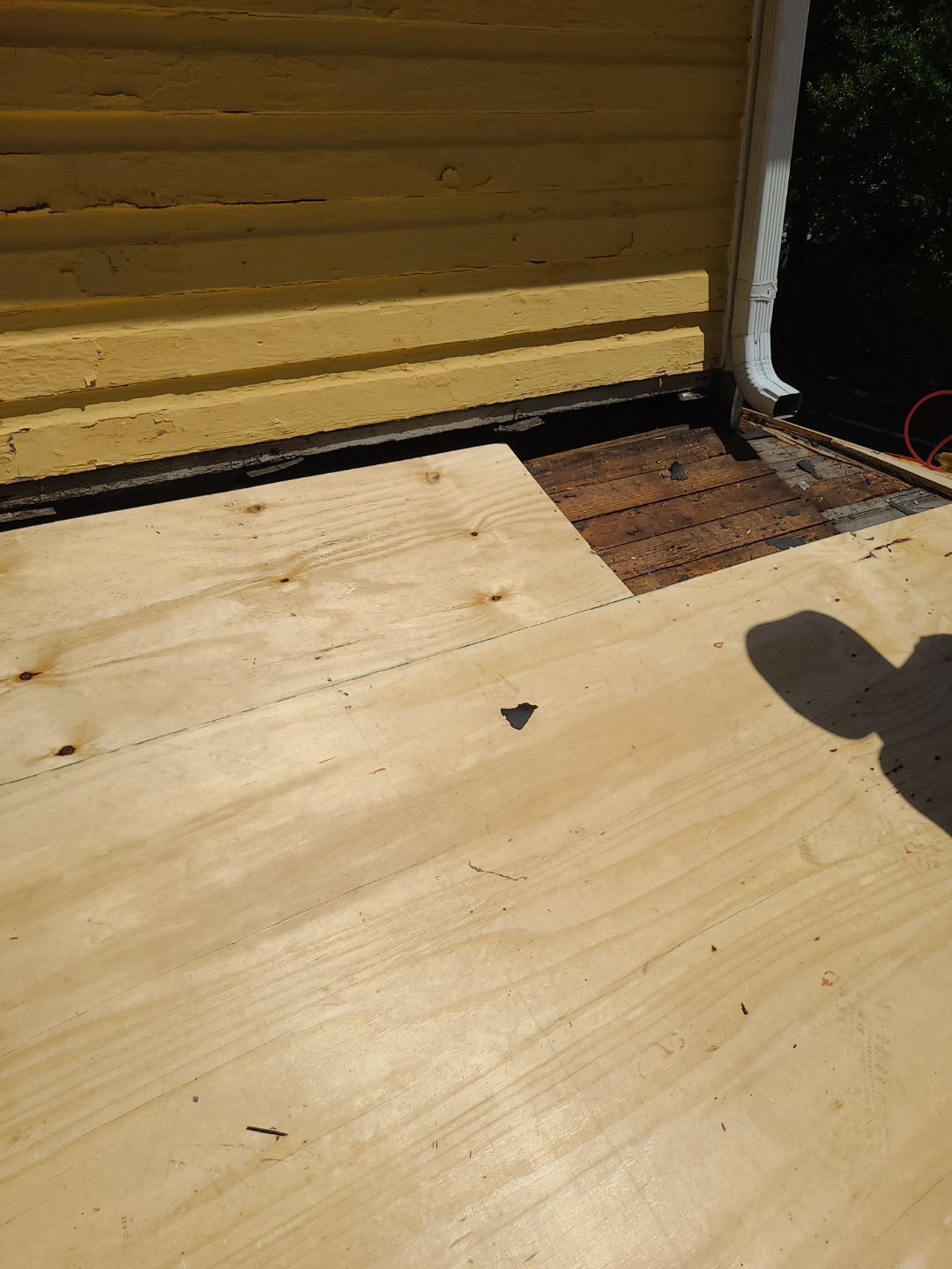 Arlington: CertainTeed Landmark Designer Shingles in Moire Black by RM Banning, Inc.