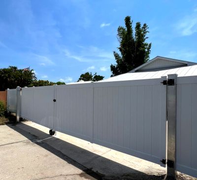 Vinyl Fence Installation using Vinyl Privacy Fence 