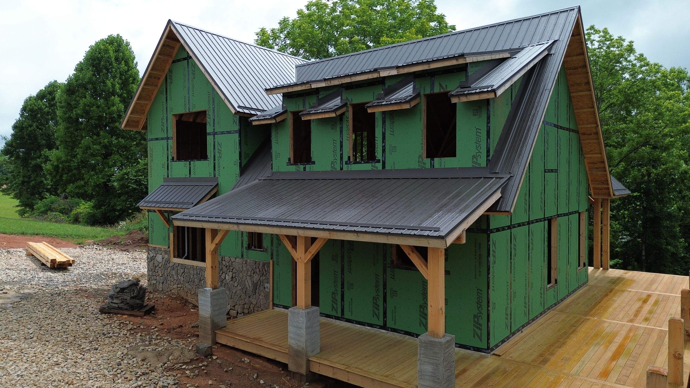 Wert Residence by Omnia Roofing