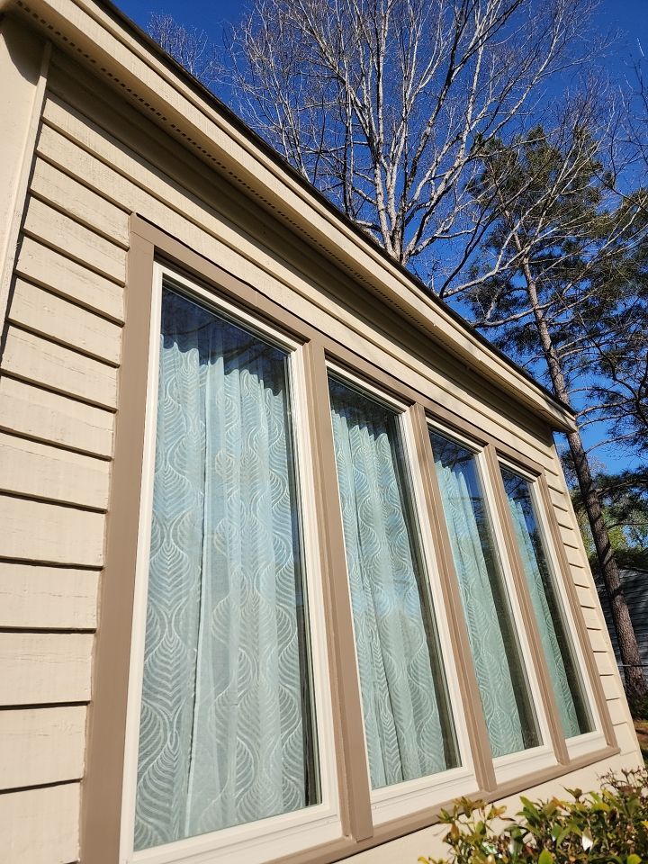 Exterior renovation using James Hardie Siding and Simonton Windows by Indigo State Roofing