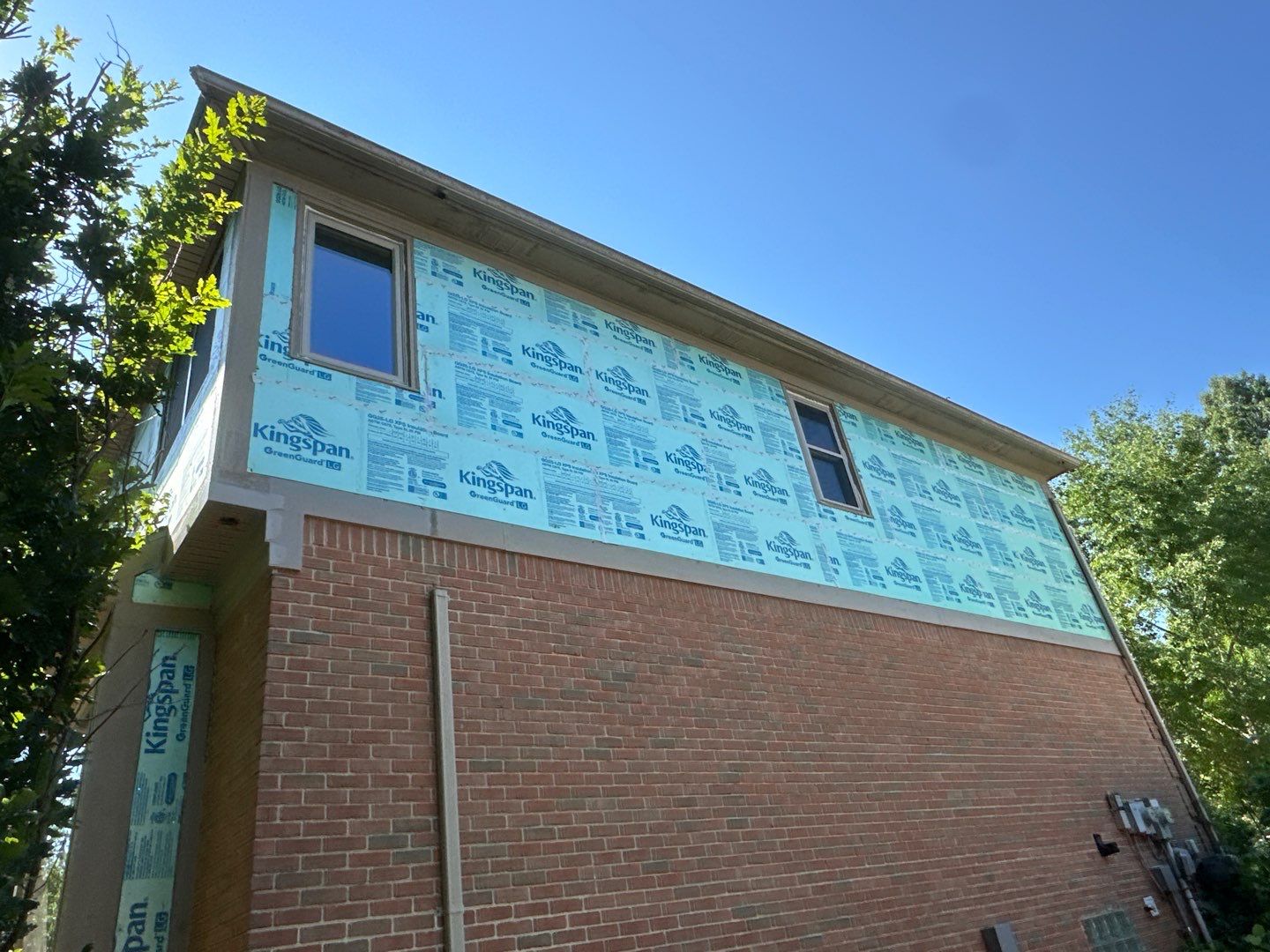 Roof Replacement using Owens Corning Peppercorn and Siding Replacement using Ascend Charcoal Smoke by 180 Contractors