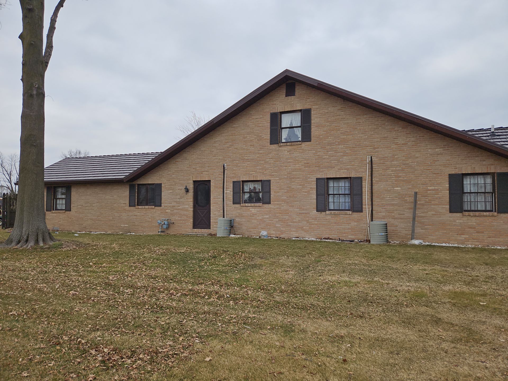 Residential Roofing Installation using Great American Shake - Mustang Brown by Nitro Roofing and Construction