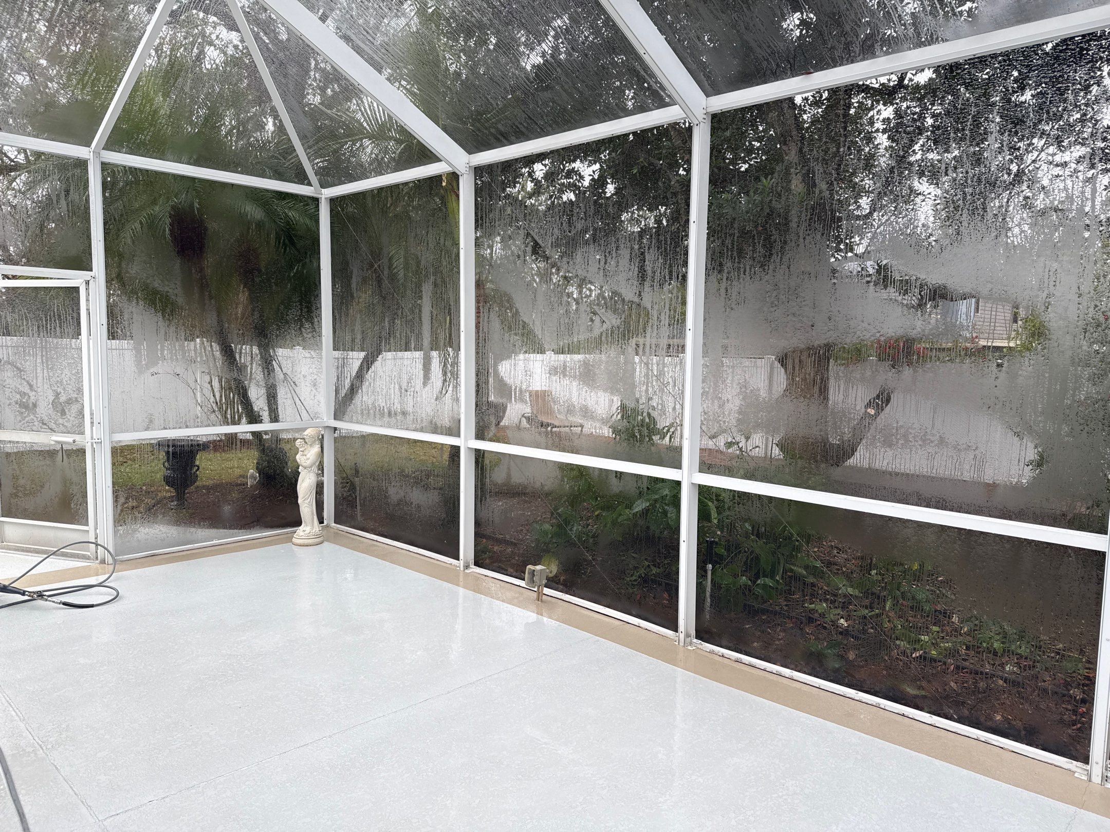 Lanai & Screen Enclosure Cleaning, Paver and Fence Cleaning by Sunshine AquaWash
