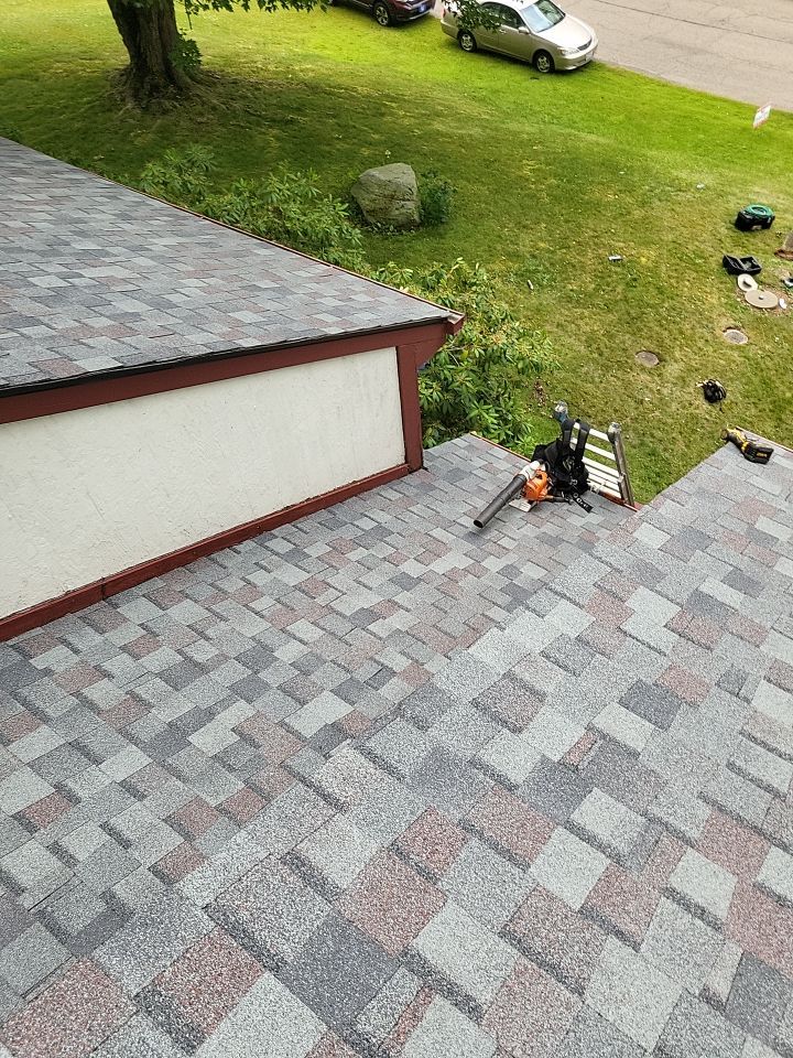 ATLAS PINNACLE HP W/SCOTCHGARD COLOR: SUMMER STORM  by Eagle Eye Roofing