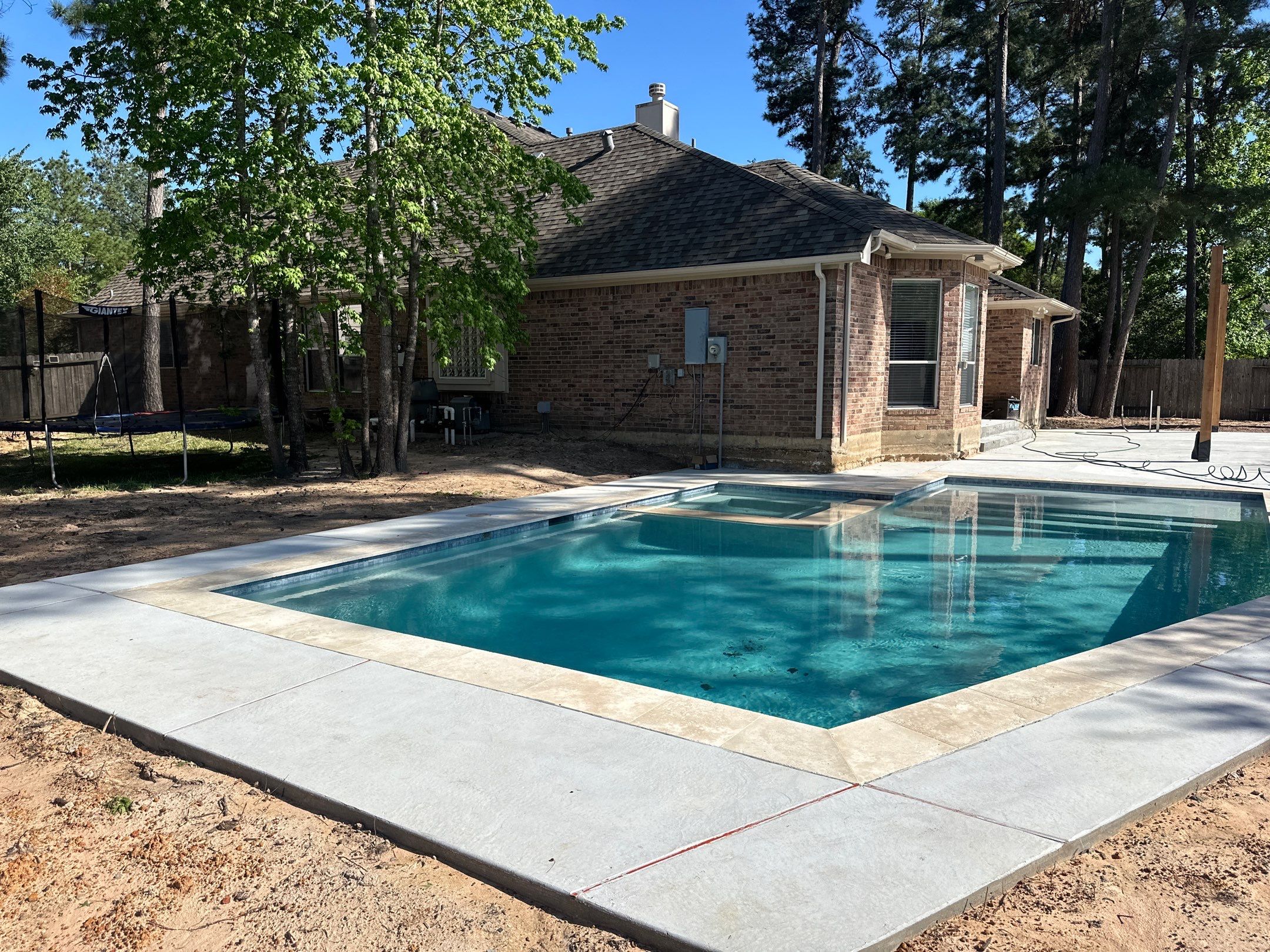 Pool, Patio Cover and Summer Kitchen in Sterling Ridge by SophAlx LLC