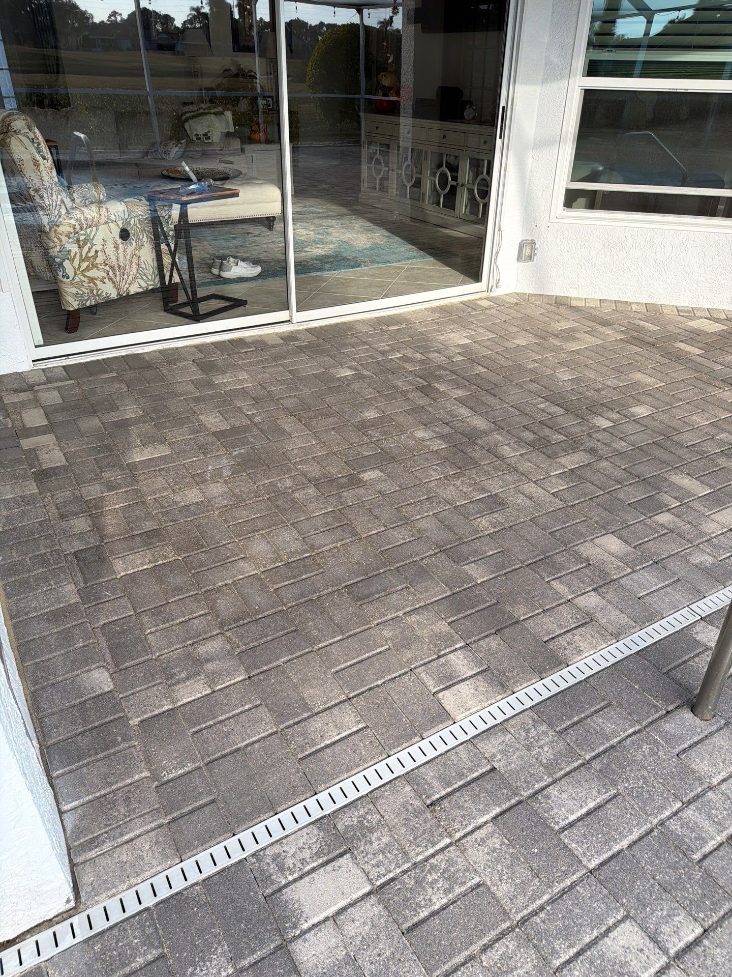 Paver Sealing for Screened Pool Deck in Sun City Center by Supreme Paver Experts
