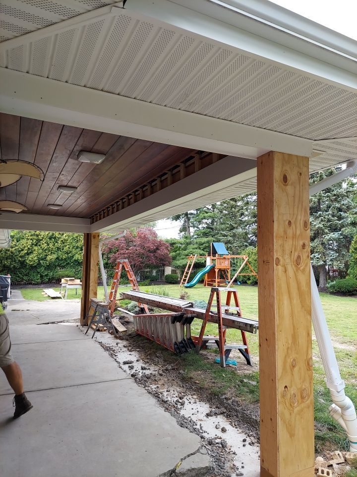 Outdoor Living Addition by Ivy Lea Construction