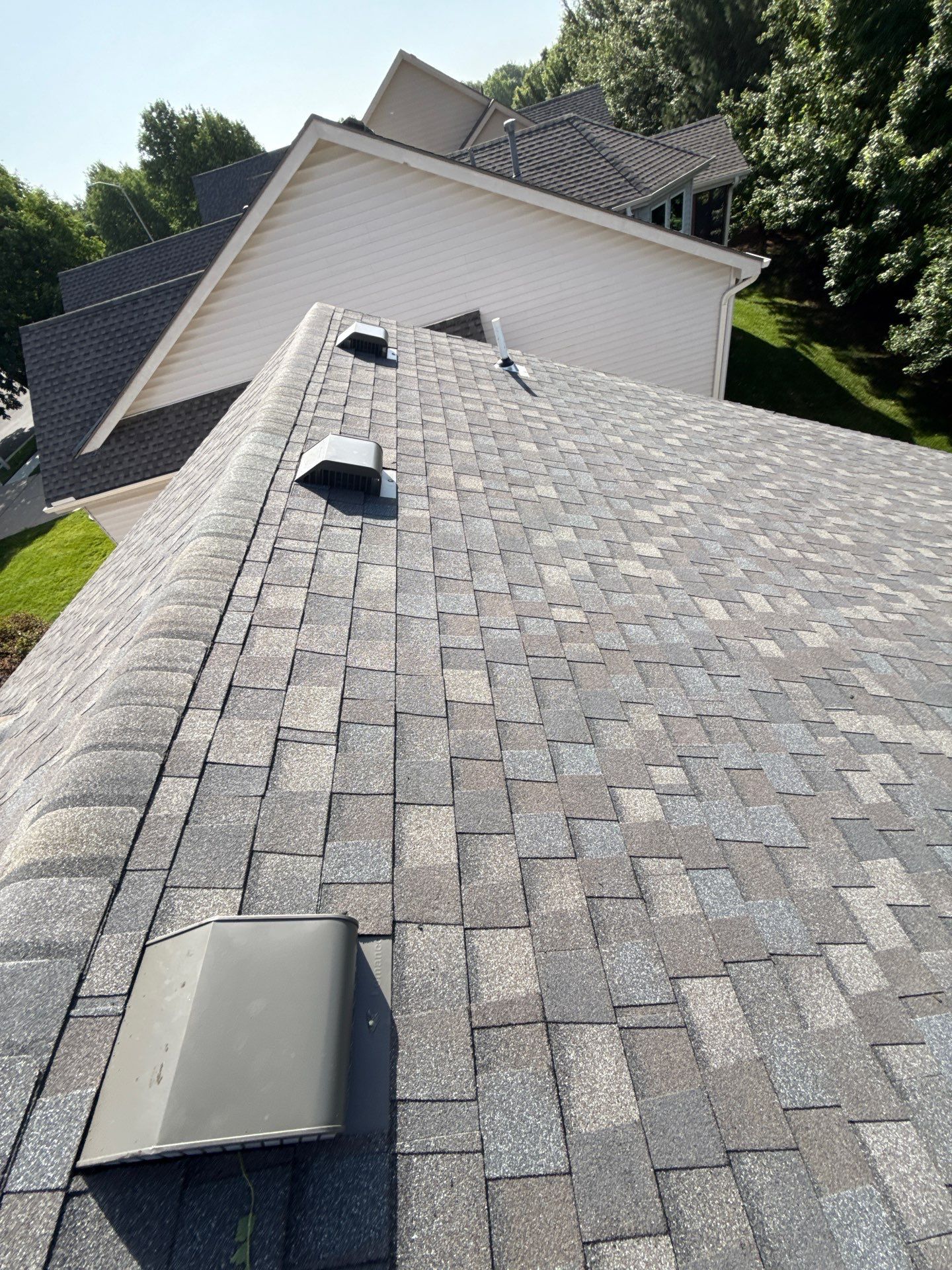 Comprehensive Kansas City Home Remodel With Siding & Roofing Installation by EEC Windows, Siding & Roofing