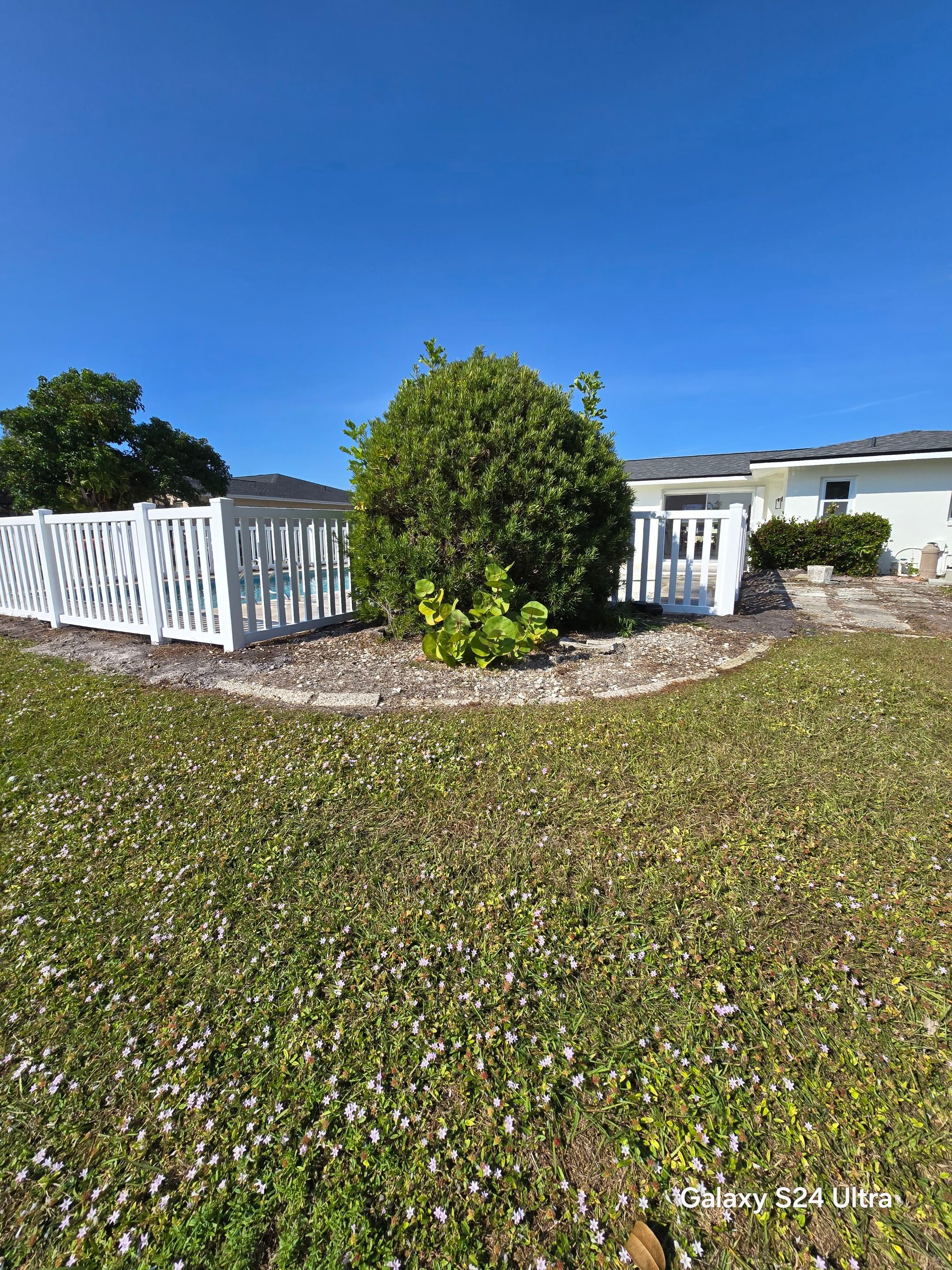 Vinyl Picket Fence for Pool in Port Charlotte by True Fence LLC