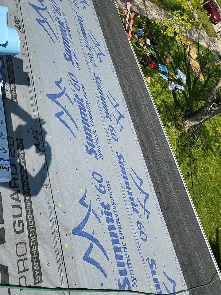 ATLAS PINNACLE COLOR: SUMMER STORM DRIP EDGE: WHITE by Eagle Eye Roofing