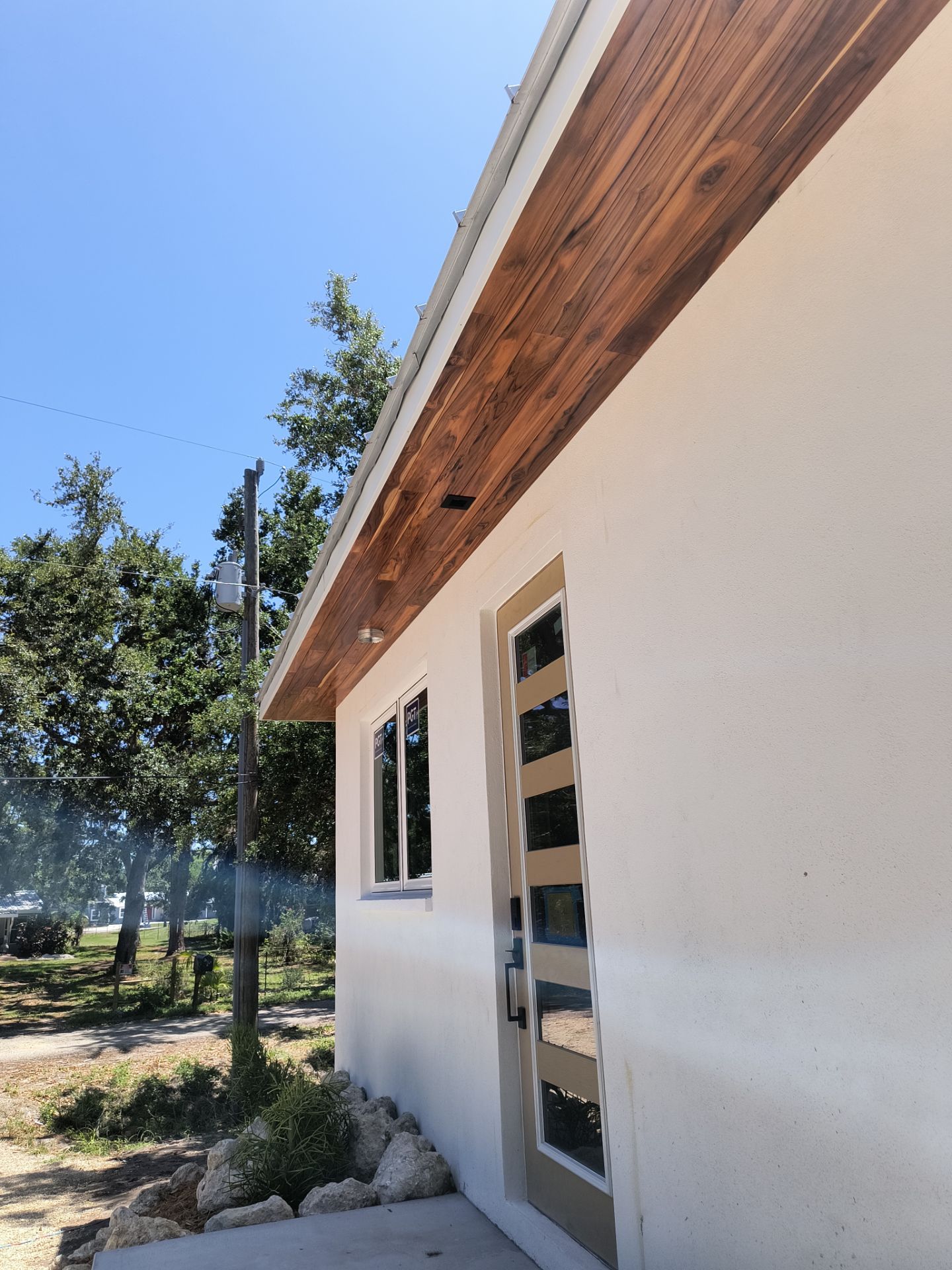 Half-Round Aluminum Gutters in Nokomis FL by Gutter Professors