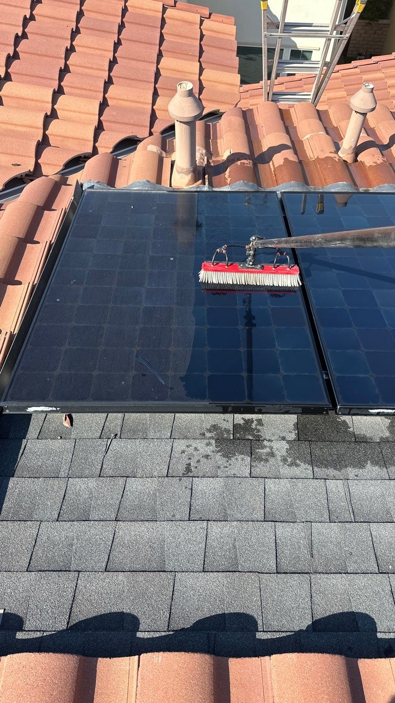 Lake Forest Gutter and Solar Cleaning by Property Cleaning Experts