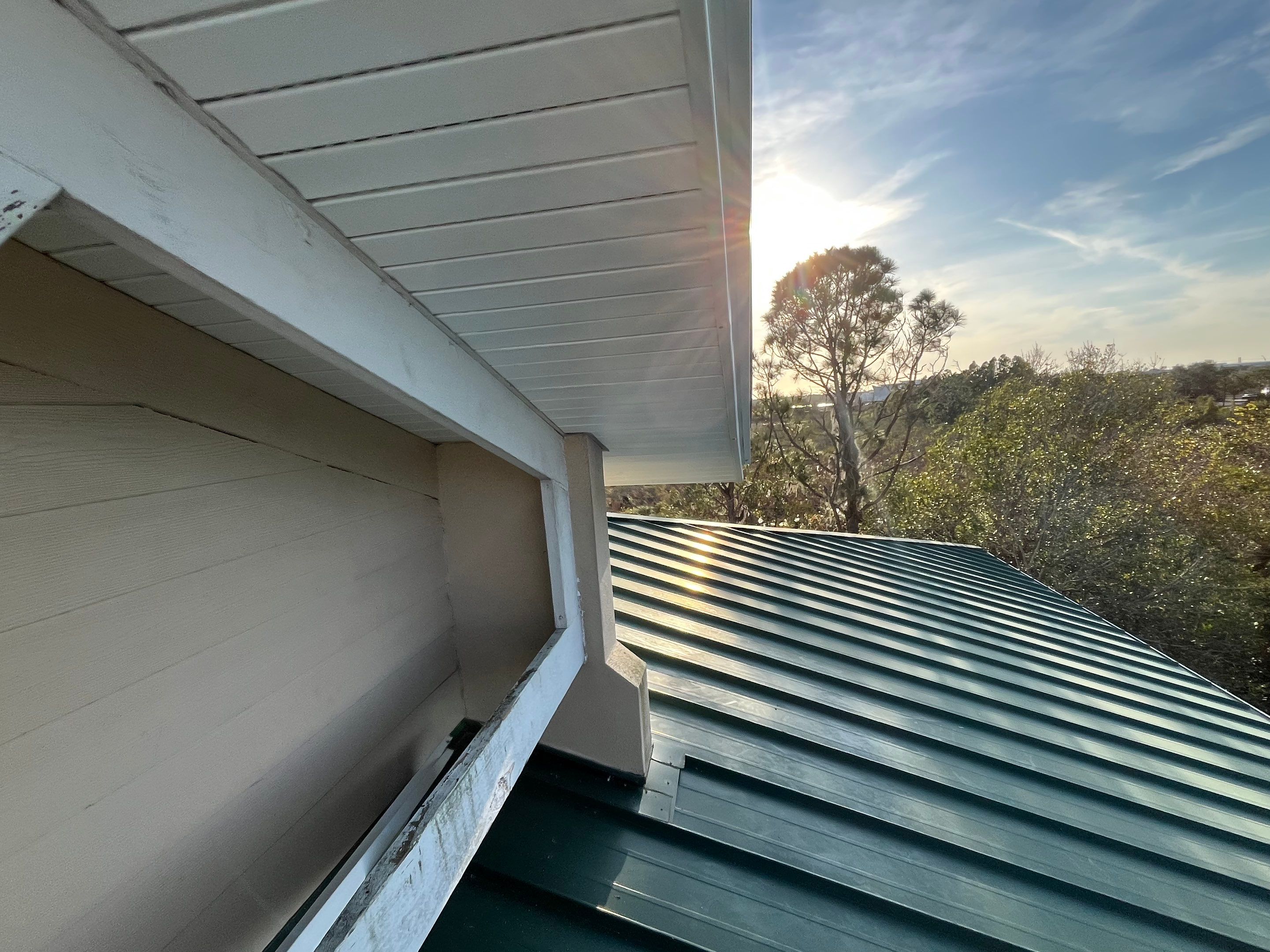 Soffit and Fascia Repair in Sarasota FL by Gutter Professors