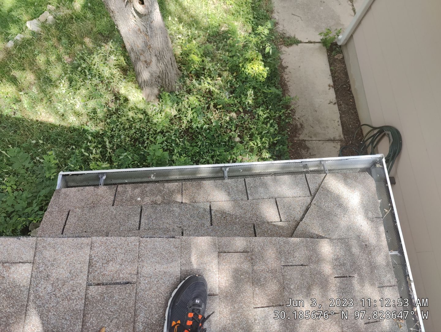 Residential Roofing Installation using Owens Corning Oakridge Estate Grey by DeZign Roofing & Exteriors