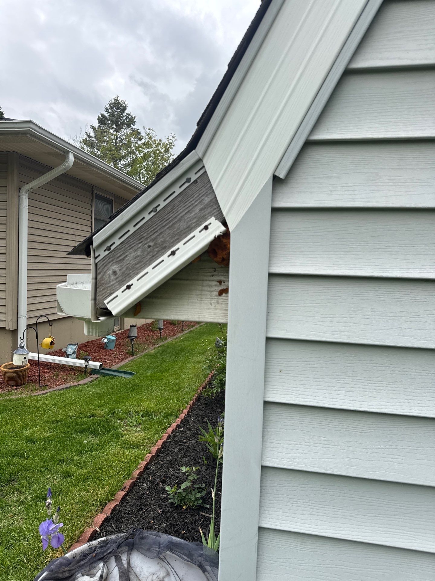 Exterior Vinyl Siding and Soffit Repairs in Salem Lakes by OCS Contracting Services