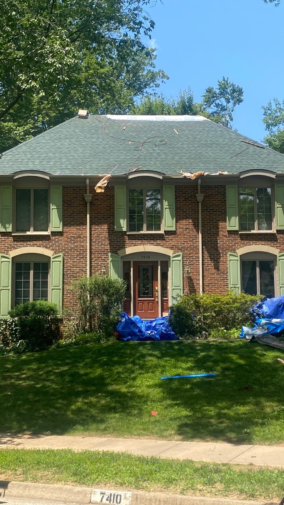 Springfield: Roof Replacement with CertainTeed Landmark Pro in Max Def Evergreen by RM Banning, Inc.