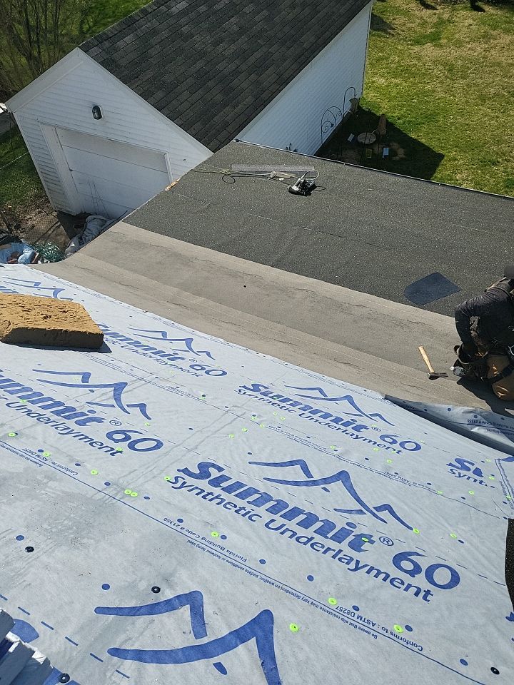 ATLAS PINNACLE COLOR: BLACK SHADOW, DRIP EDGE: BLACK by Eagle Eye Roofing