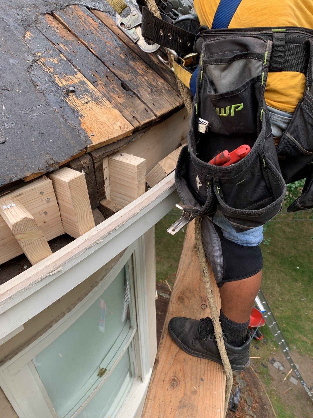 Mansfield, MA, Roof Repair by Master Roof Inc