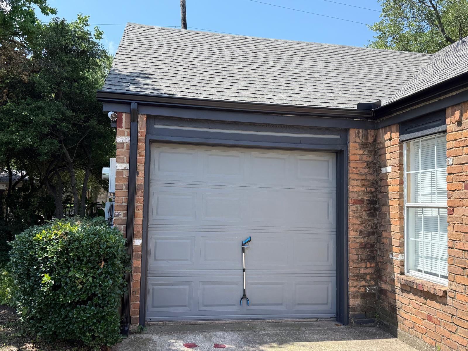 Project in Dallas by Armor Roofing | Exteriors