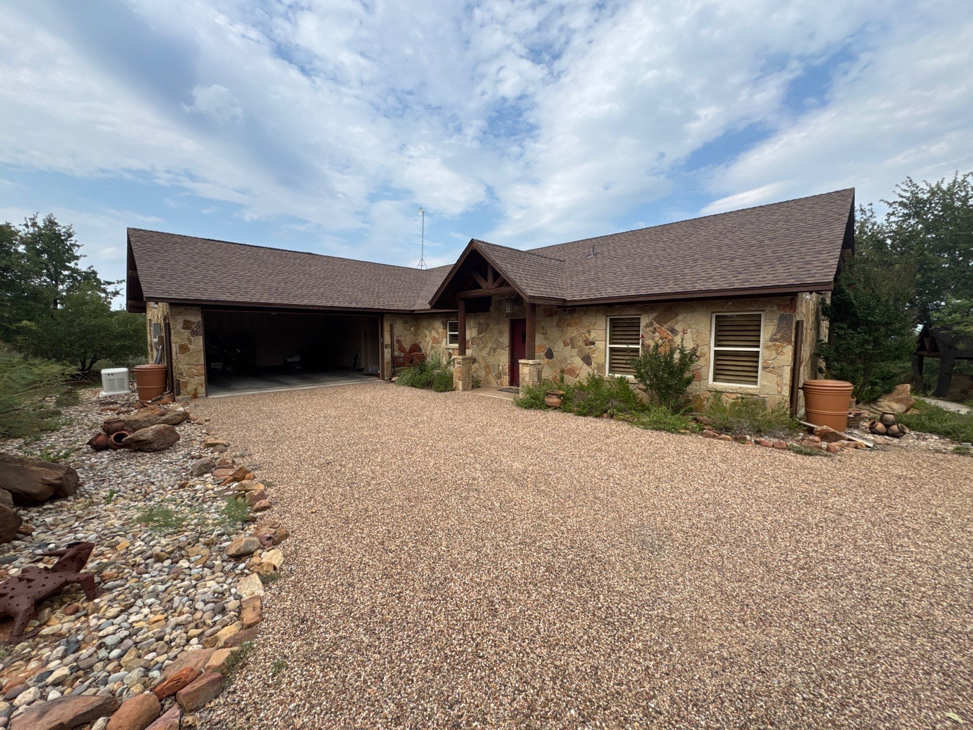 Vinmark Roofing & Construction LLC featured photo.