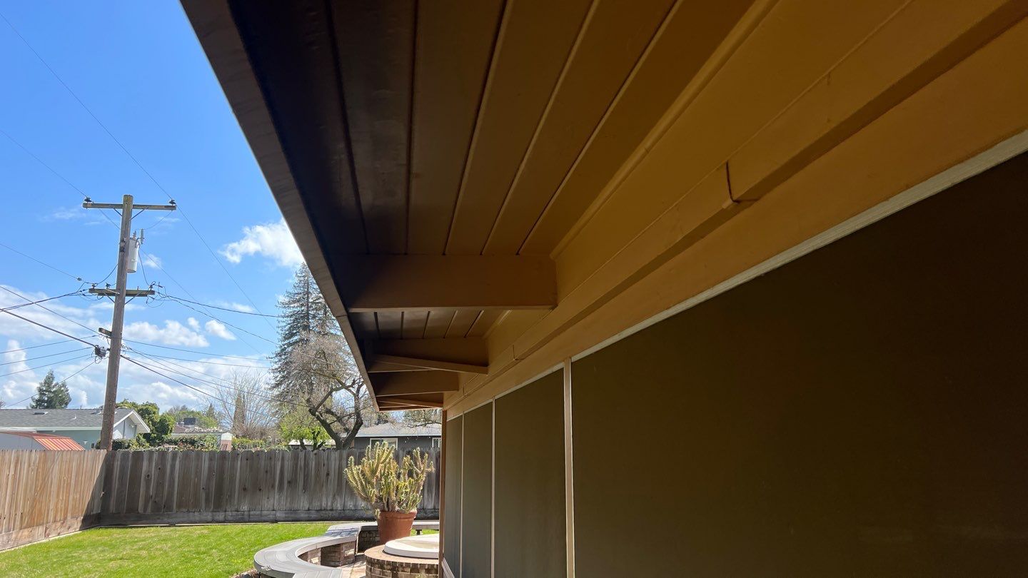 Installation of Certainteed Presidential shingles on residential house by Straight Edge Roofing Inc