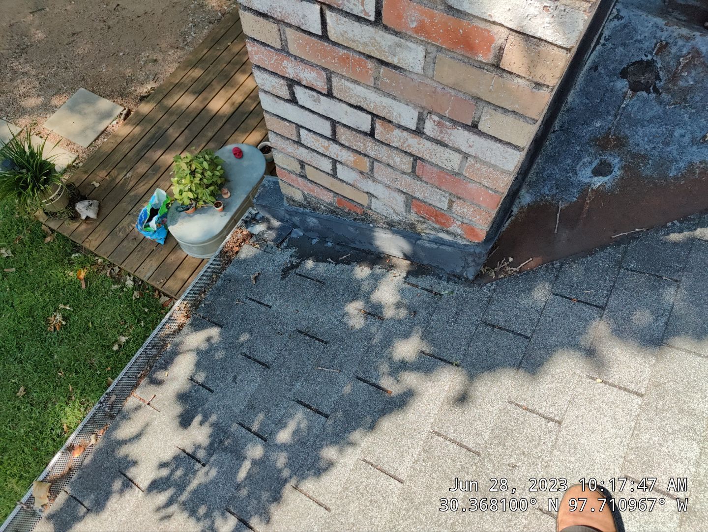 Residential Roofing Installation using Owens Corning Oakridge Estate Grey by DeZign Roofing & Exteriors