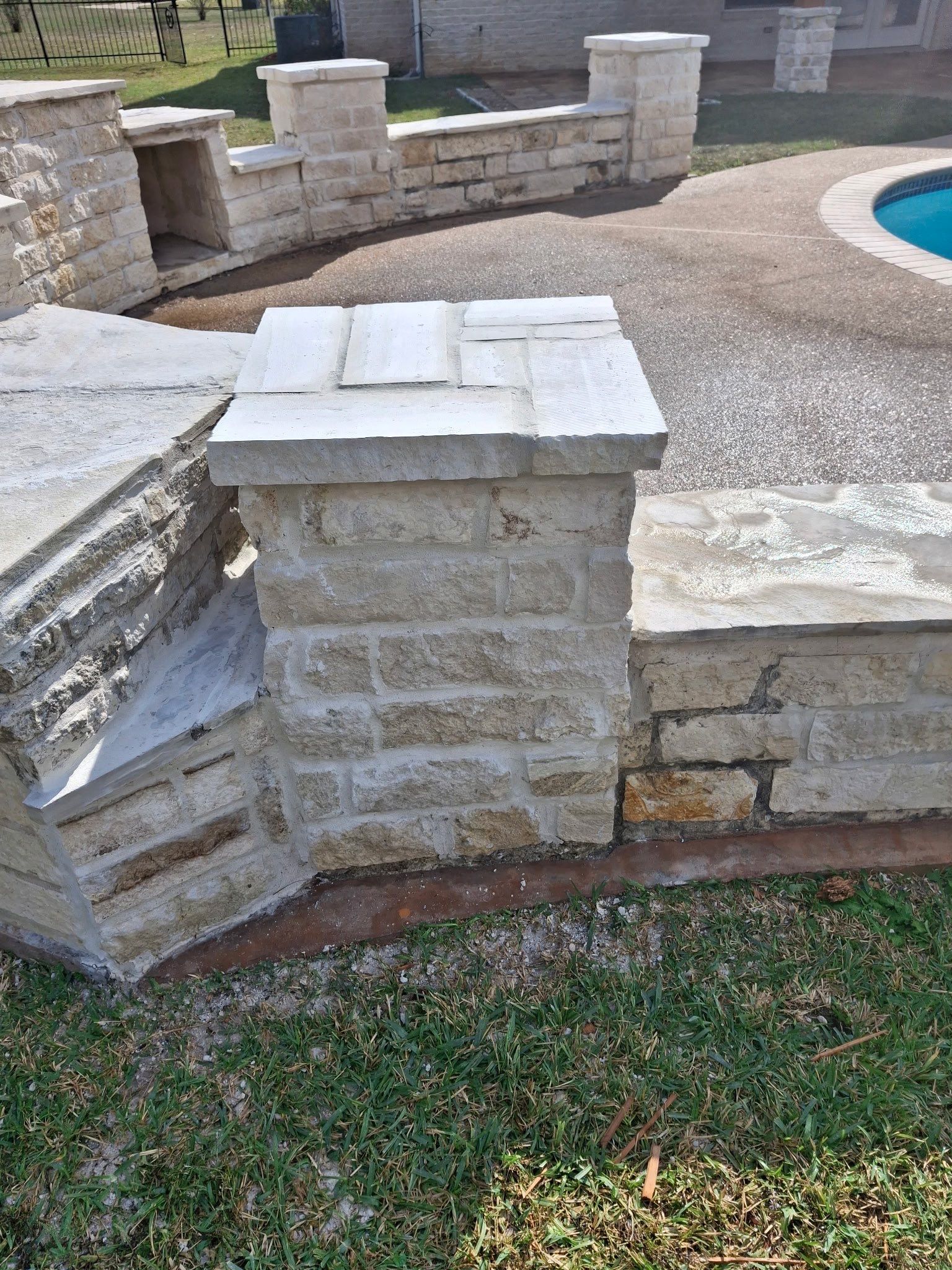 Hempstead Poolside Renewal: Natural Stone Restoration by Apex Conventional Stucco Llc