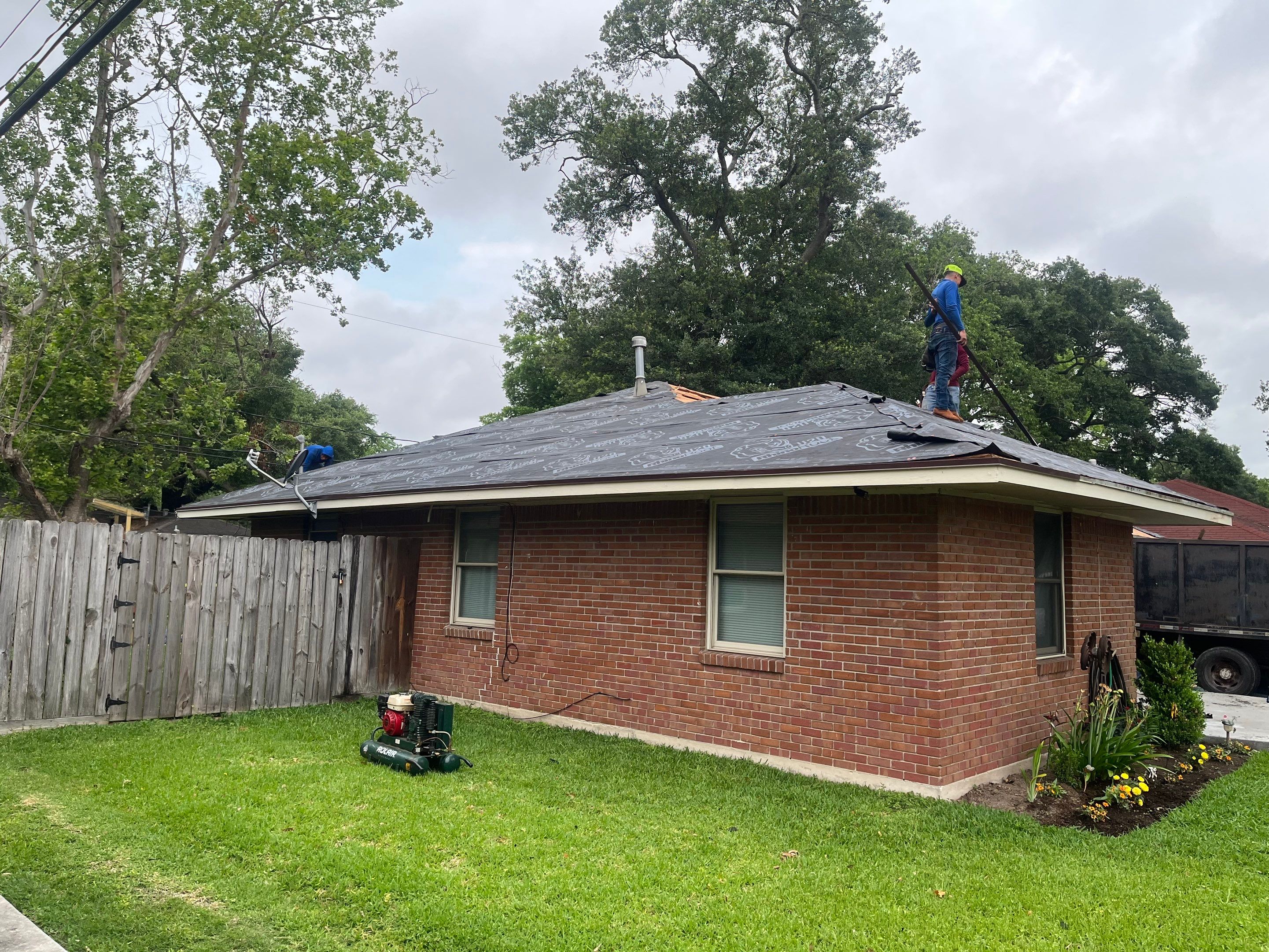 Residential Roofing Installation using Owen's Corning Duration by Roof Concepts Construction