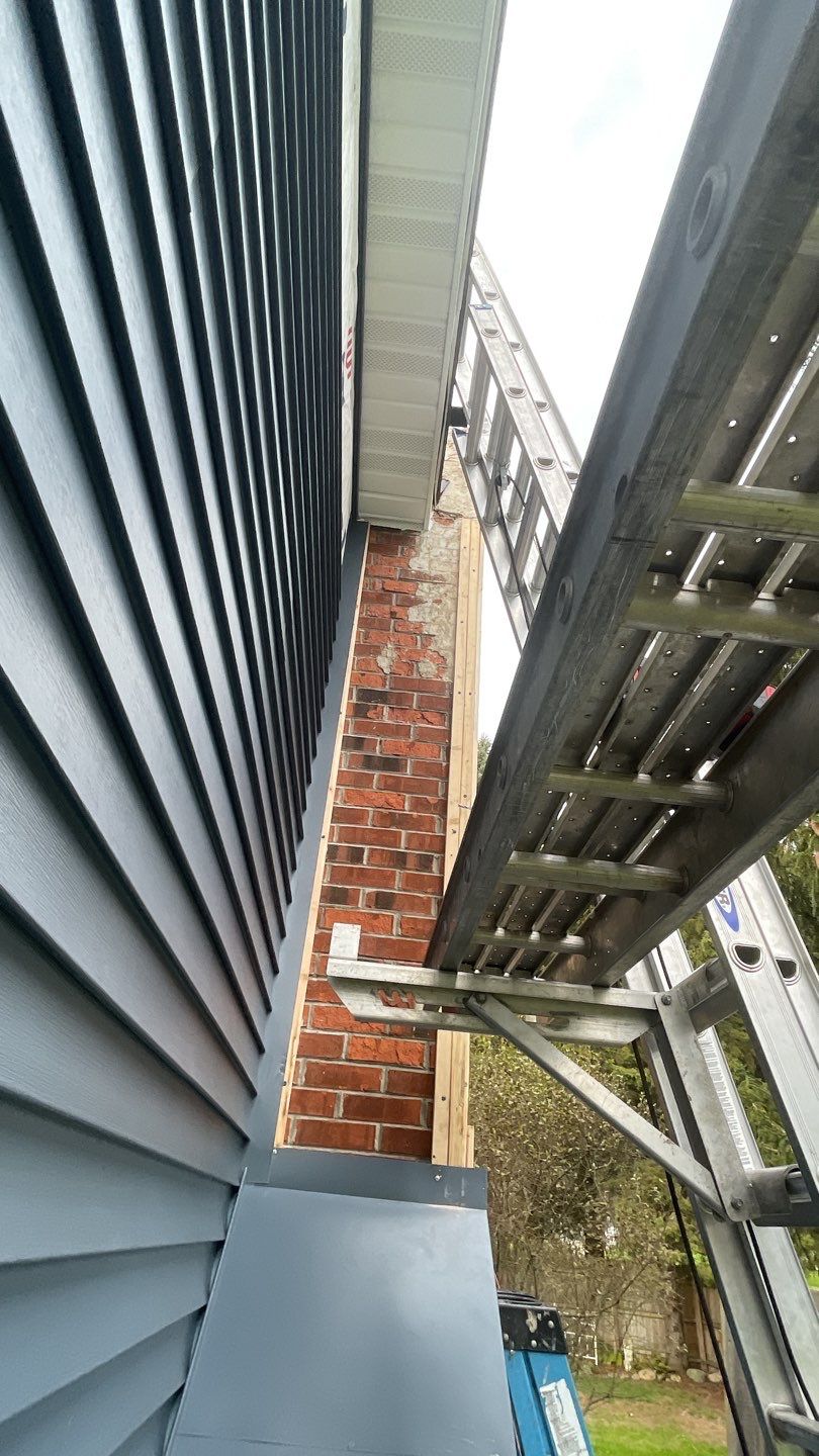 Siding Replacement using CertainTeed Restoration Classis D4 by 180 Contractors