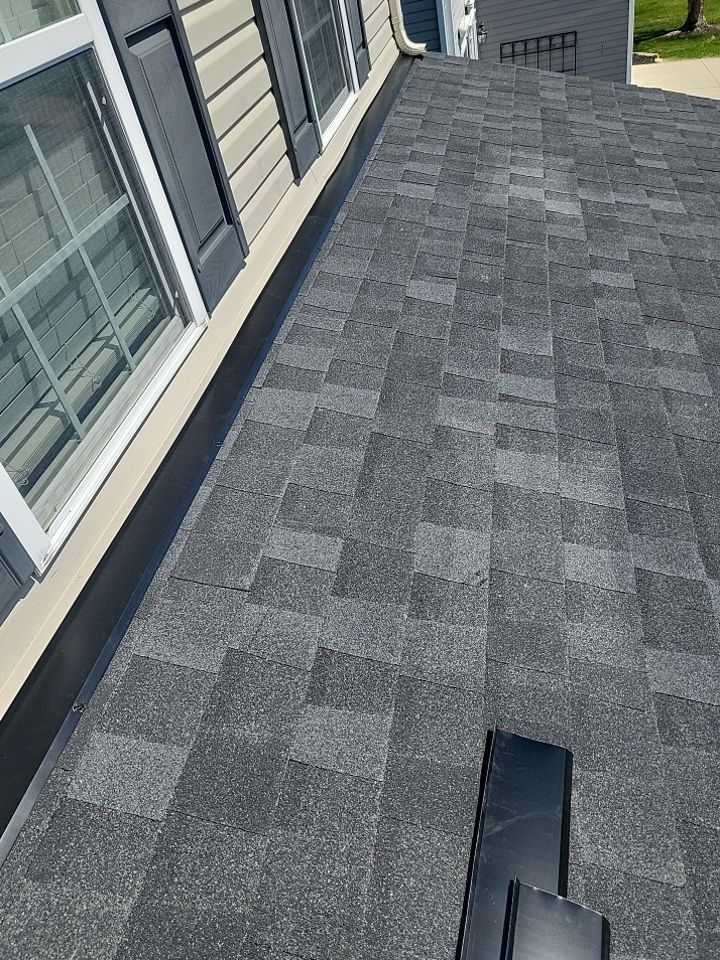 ATLAS PINNACLE COLOR: BLACK SHADOW DRIP EDGE: WHITE by Eagle Eye Roofing