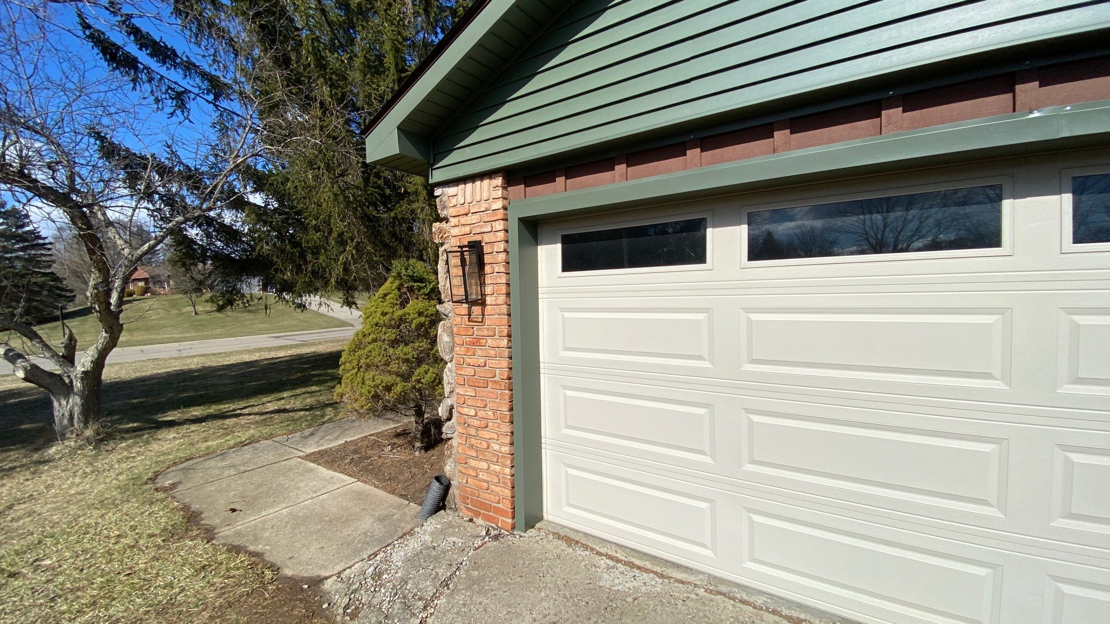 Siding Replacement using CertainTeed Restoration Classis D4 by 180 Contractors