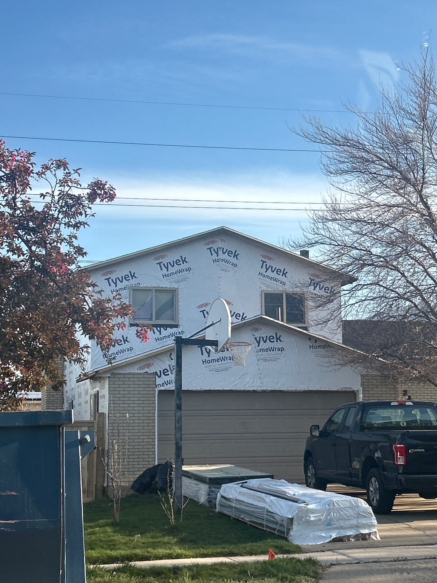 Sandy | Monochromatic Hardie Board & Batten | Iron Gray by Ideal Siding Utah