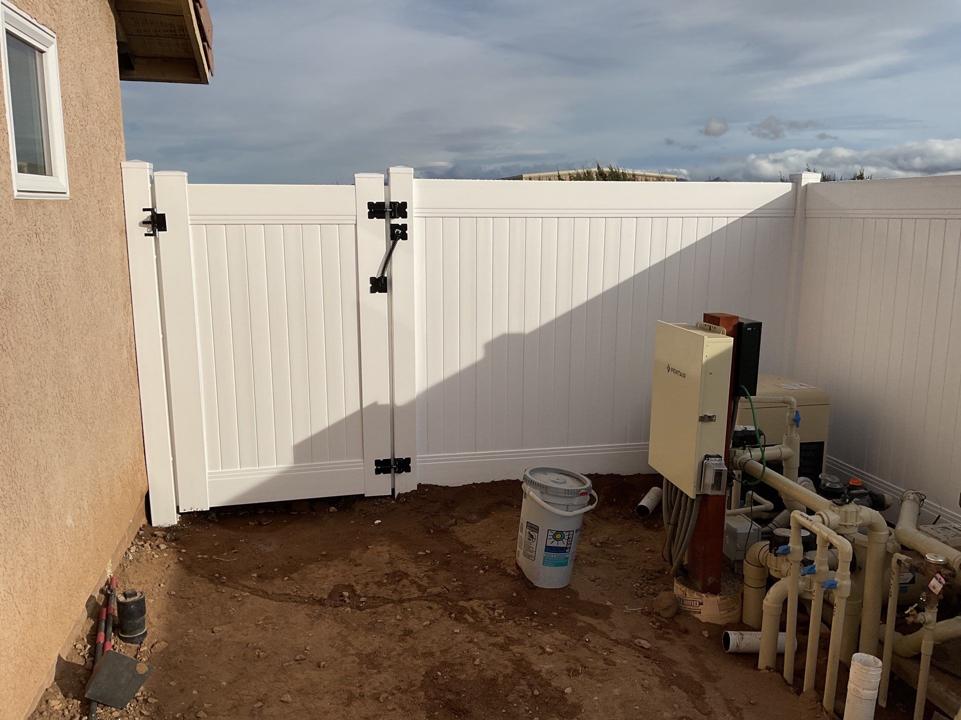 Fence Installation using Vinyl by Fence Guys Inc. 