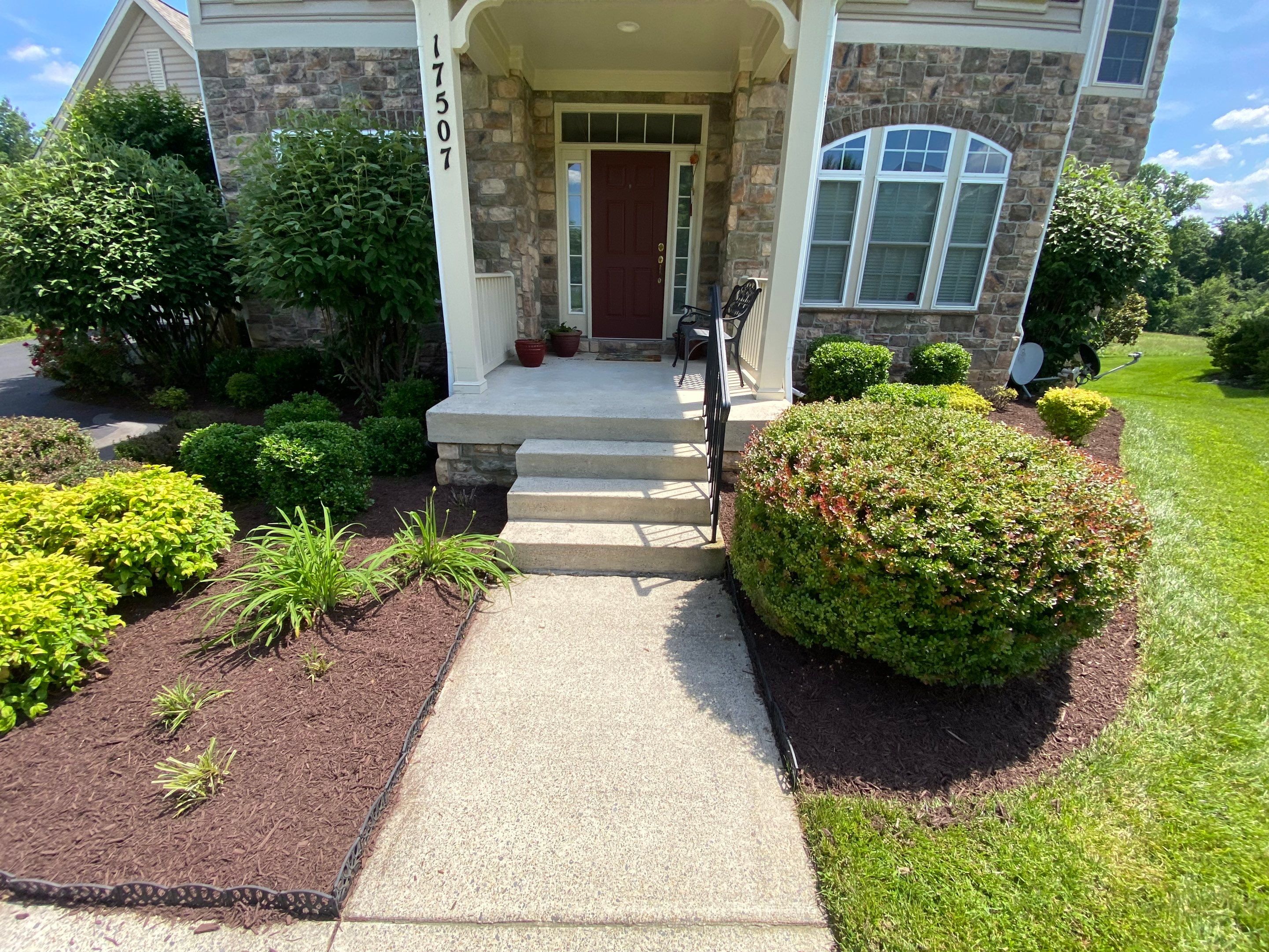 Landscape Cleanup & Mulch  by The Smet Companies, LLC