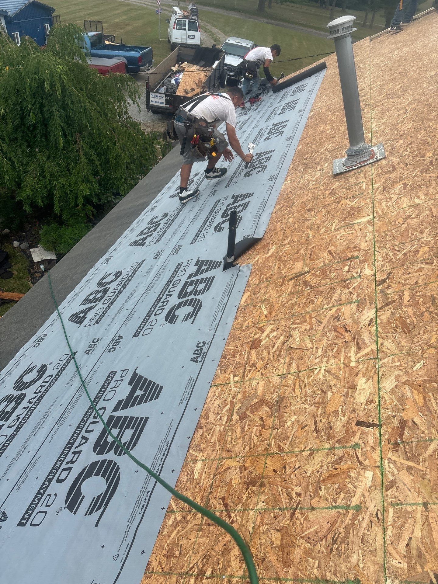 Residential Roofing Installation using GAF Timberline HDZ Charcoal by Rainstoppers Roofing