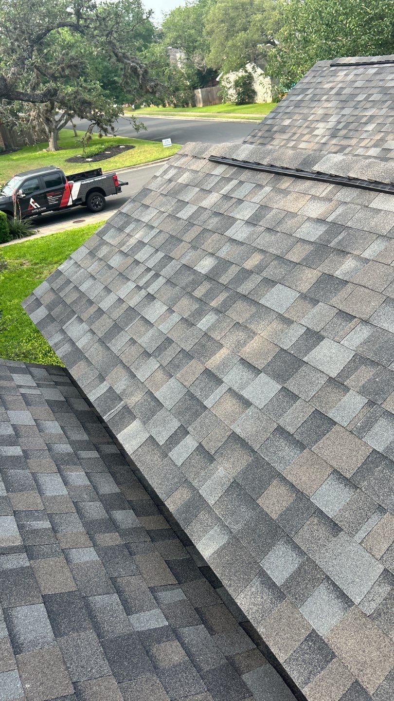 Williamsburg Gray - Owens Corning TruDefinition Duration by RoofsOnly.com