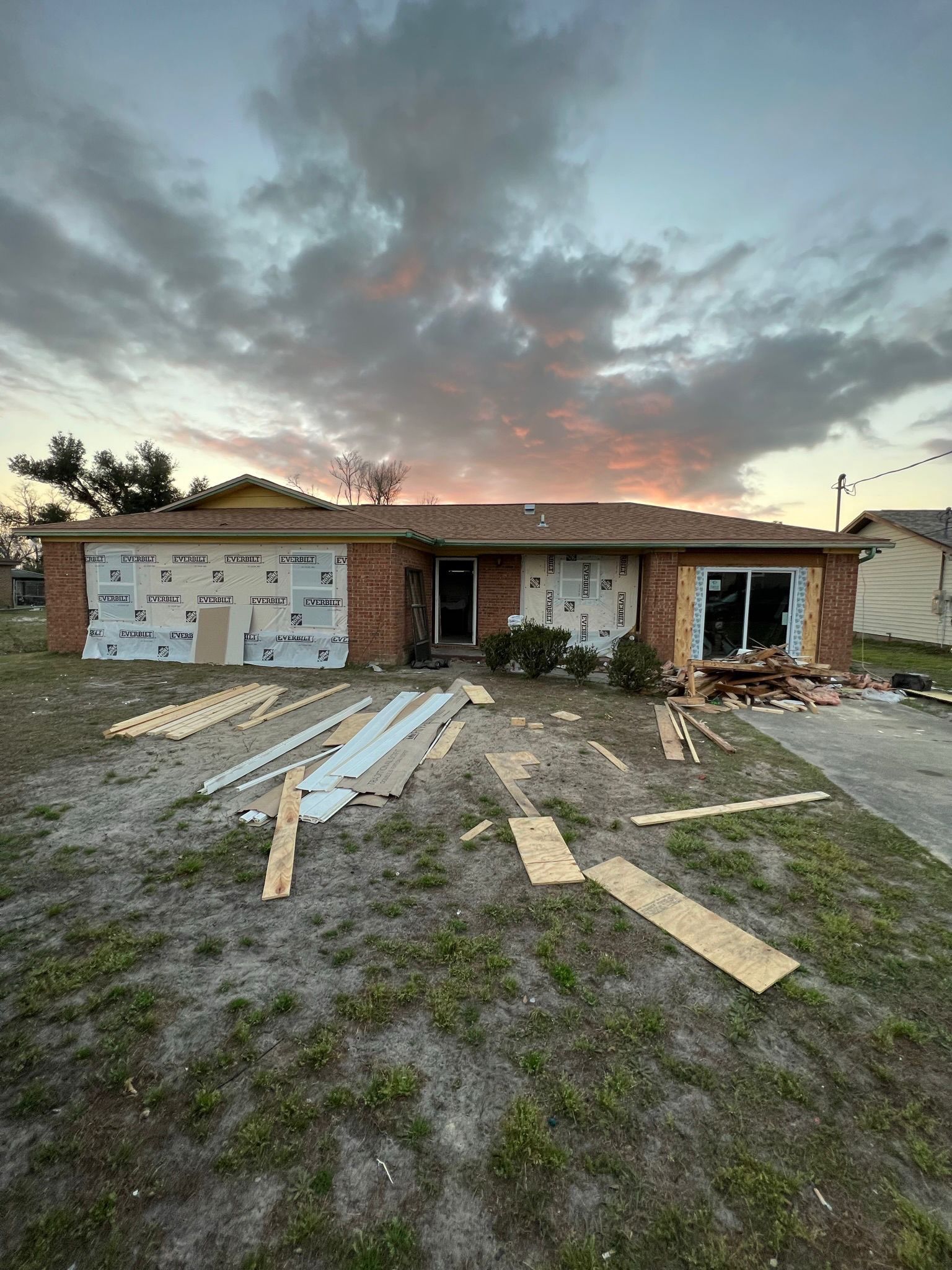 HomeTown Roofing Inc featured photo.