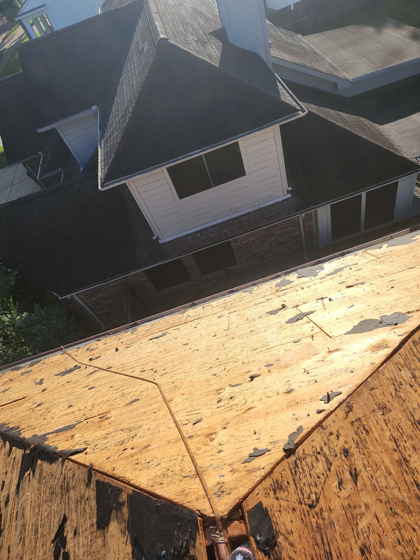 Residential Roofing Installation using Owen's Corning Duration (Lifetime) Shingles by Roof Repair Company