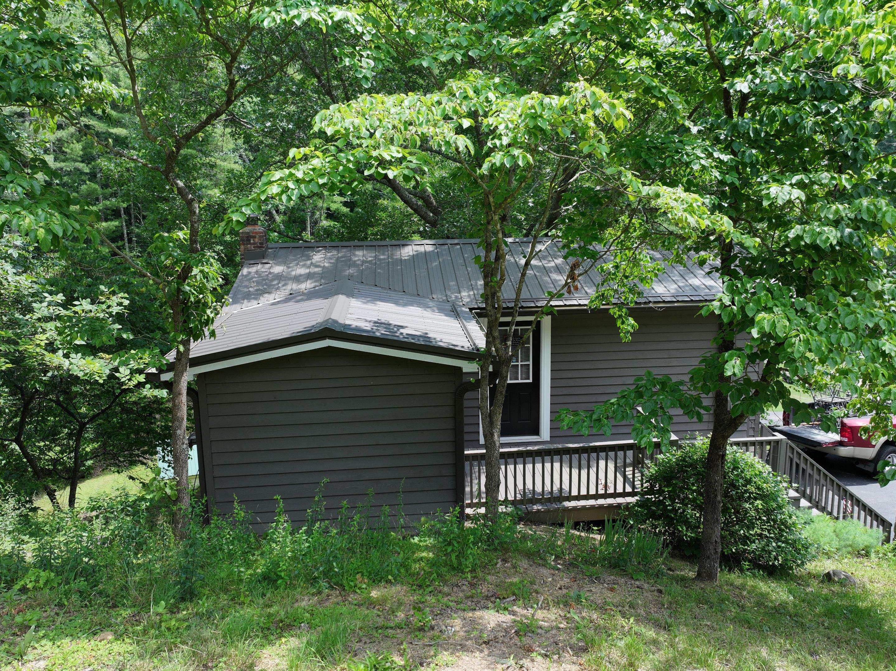Rice Residence by Omnia Roofing