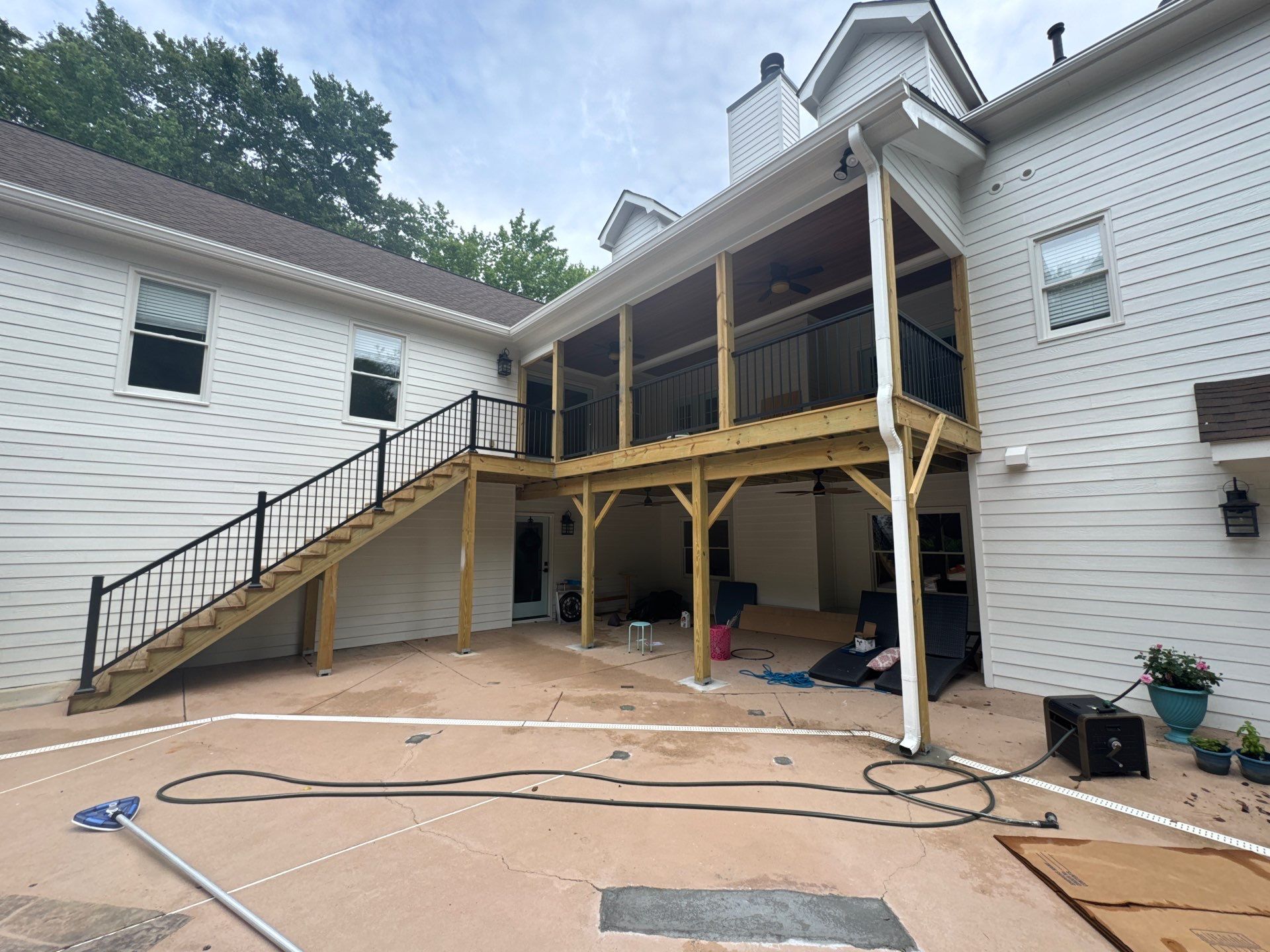 Elevated Deck and Screened-In Porch Replacement in Powder Springs by Swift Home Renovations