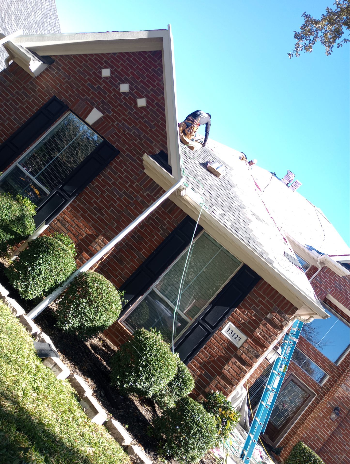 Residential Roofing Installation using Owen's Corning Duration (Lifetime) Shingles by Roof Repair Company