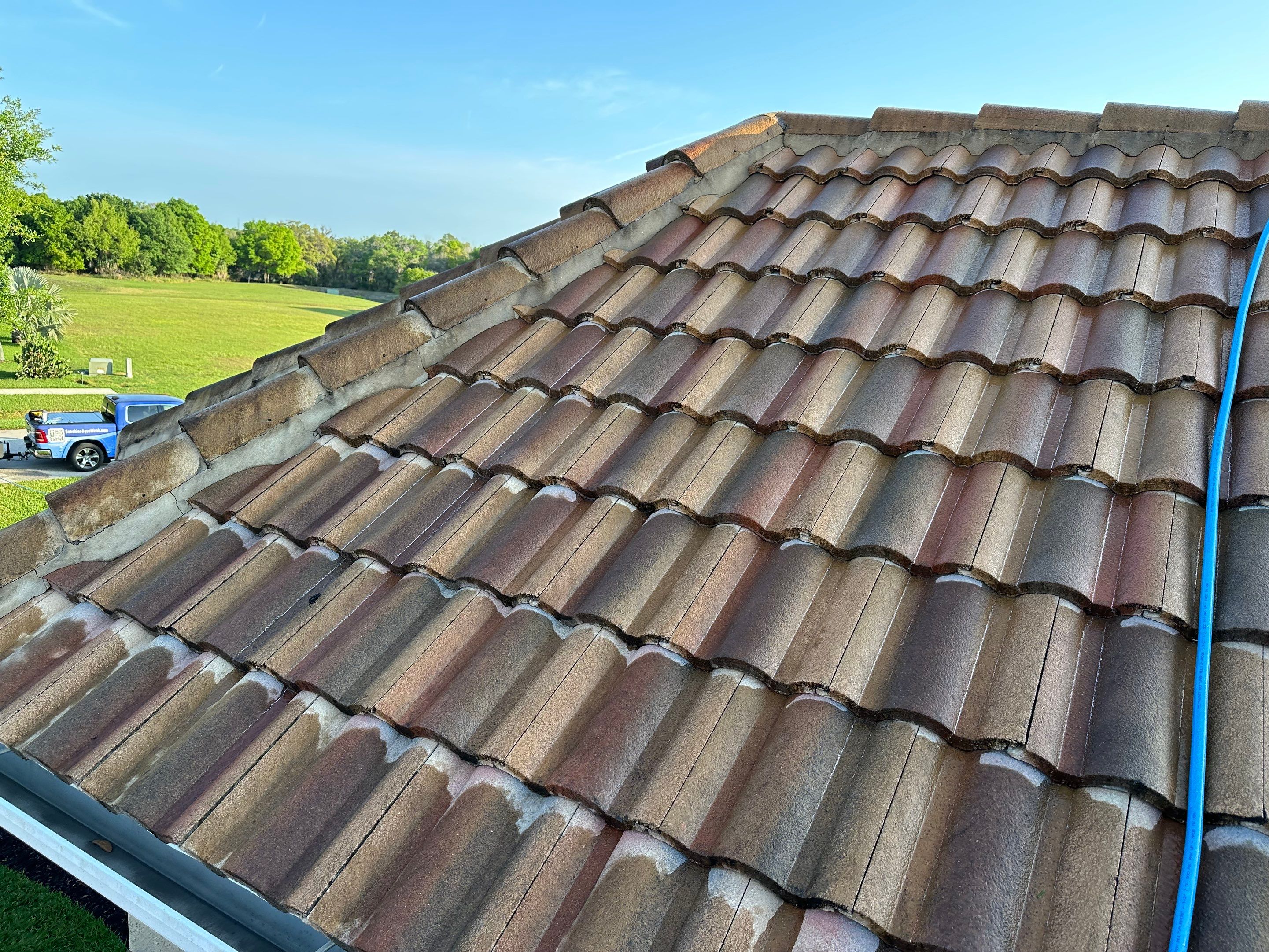 Concrete Tile Roof Cleaning in Winding River Community, Bradenton, FL | Sunshine AquaWash by Sunshine AquaWash