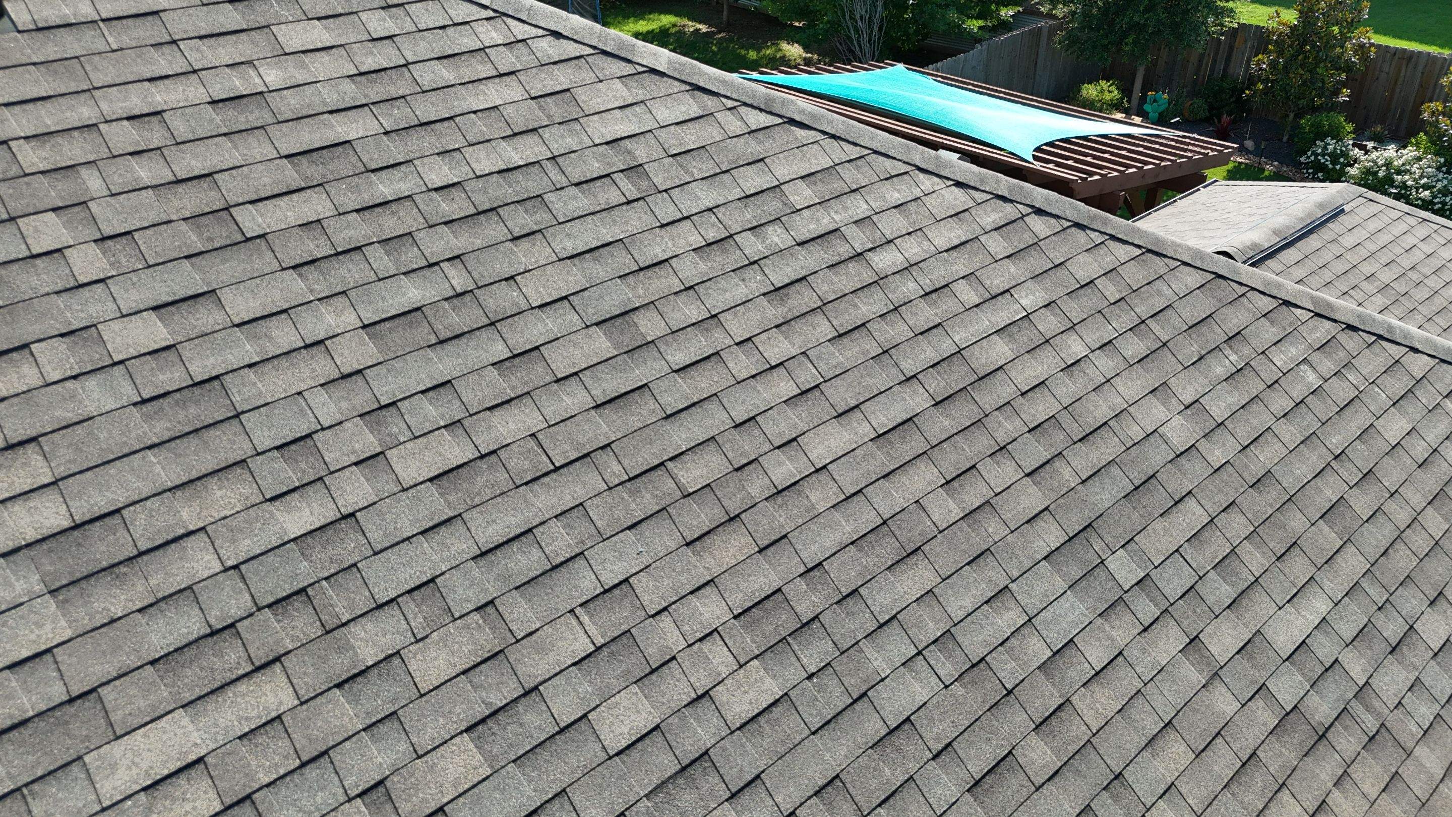 Weathered Wood - Malarkey Vista by RoofsOnly.com