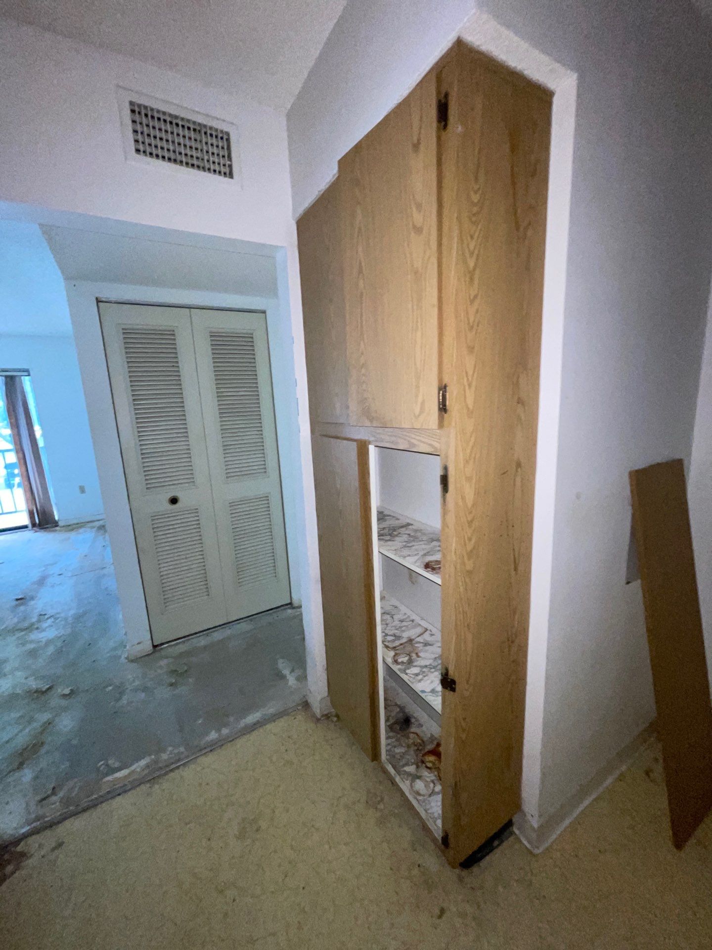 Horder house with Mold and Bacterial Contamination Issues  by Bay Coast Restoration 