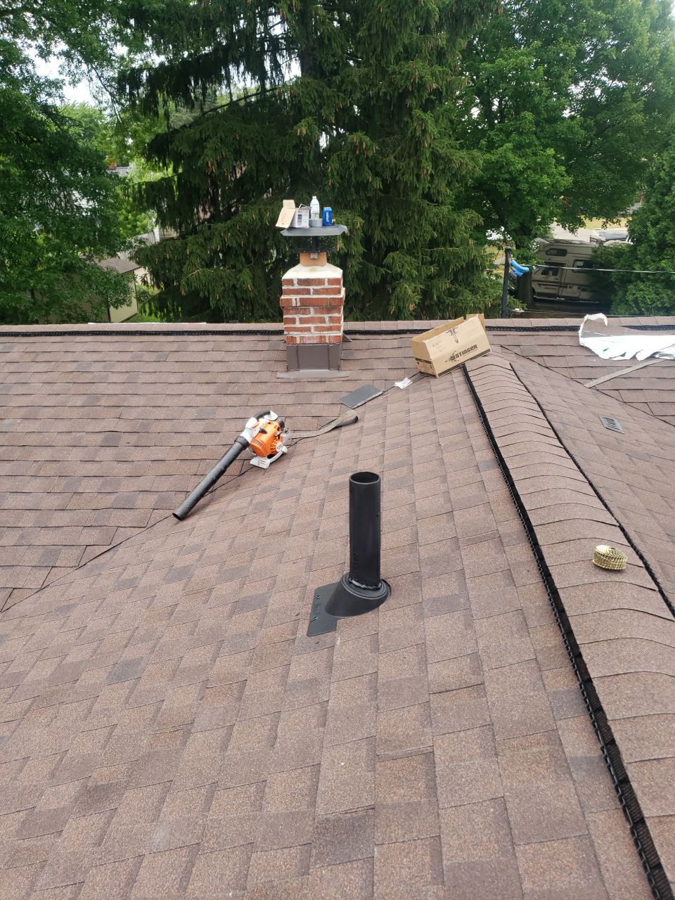 Brand: Atlas Pinnacle Color: Pristine Sunset Drip: White by Eagle Eye Roofing