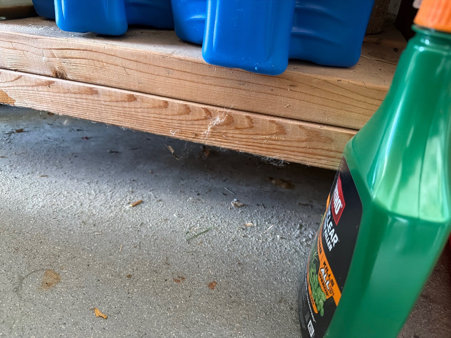 Sioux Falls Garage Floor Coating with Nightfall Decorative Chips by Select Painting, Coatings & Garage Cabinets