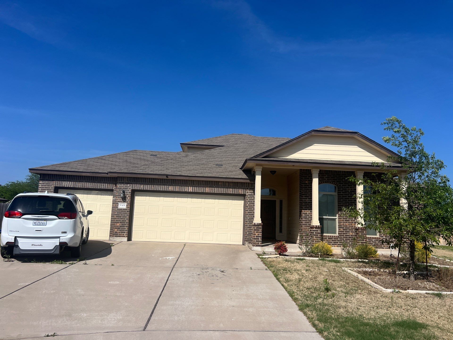 Residential Roofing Installation using IKO Cambridge 30yr Architectural Shingles. Color: Weatherwood by WR Roofing Solutions