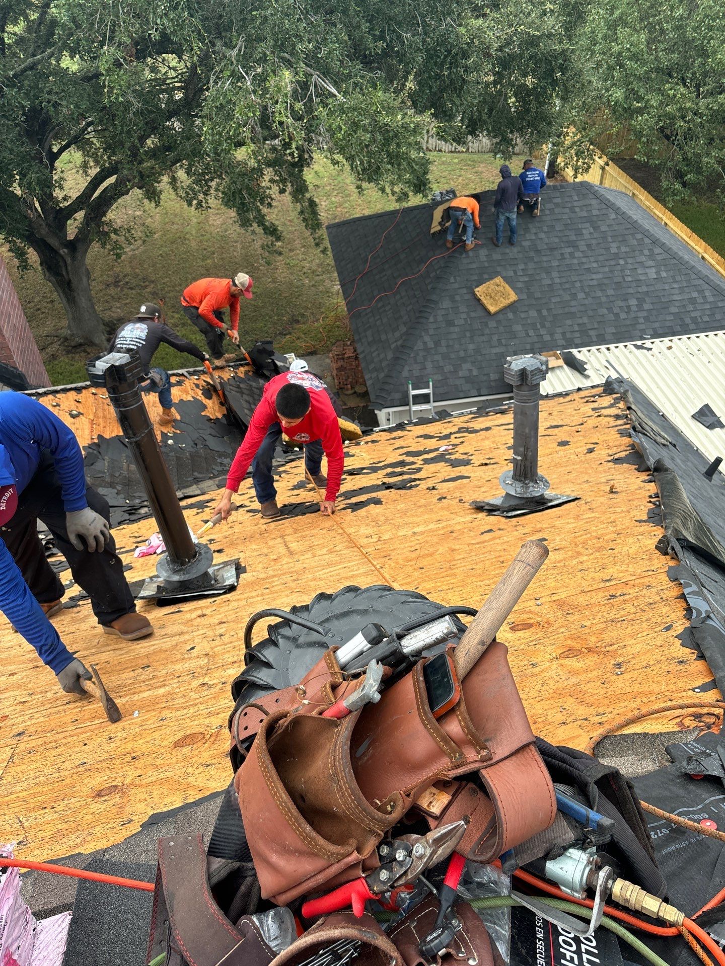 Residential Roofing Installation using Owen's Corning Duration (Lifetime) Shingles by Roof Repair Company
