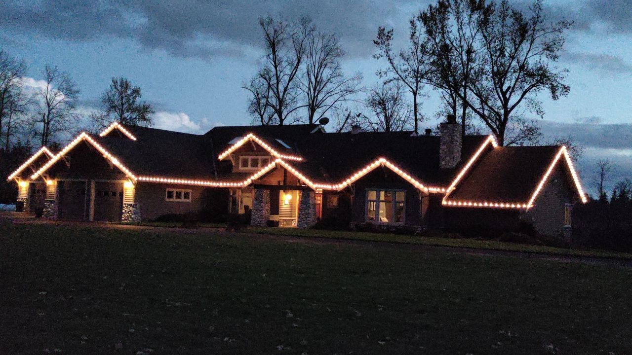 Holiday Lighting using C9 Incandescent Clear by Paul Schopp